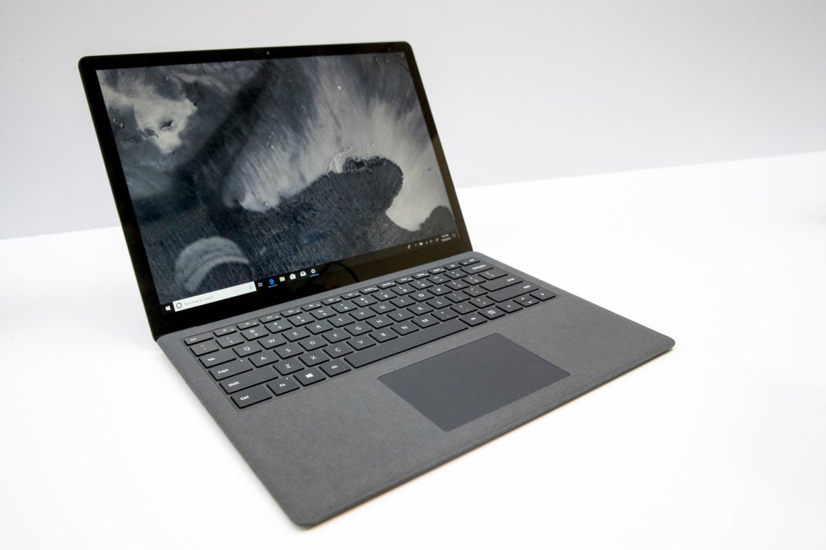 Surface Laptop 2