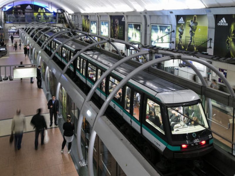 Die fahrerlose U-Bahn der Linie 1 in Paris stammt von Siemens.