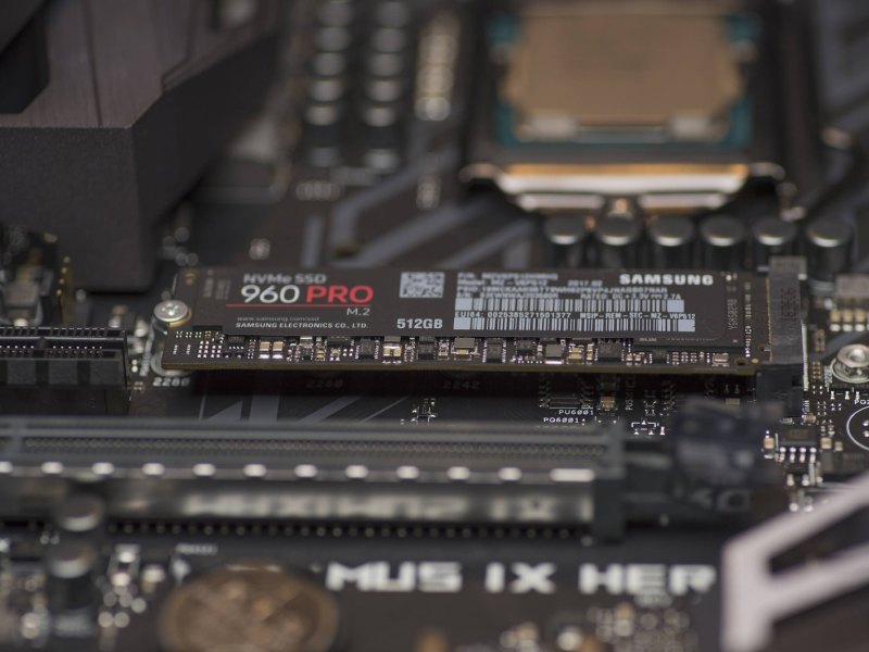 Samsung 960 Pro SSD M.2 Speichereinheit auf einem Motherboard