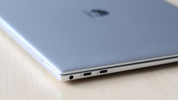 USB-Anschluss: Das Huawei MateBook Pro X mit USB C-Anschlüssen.