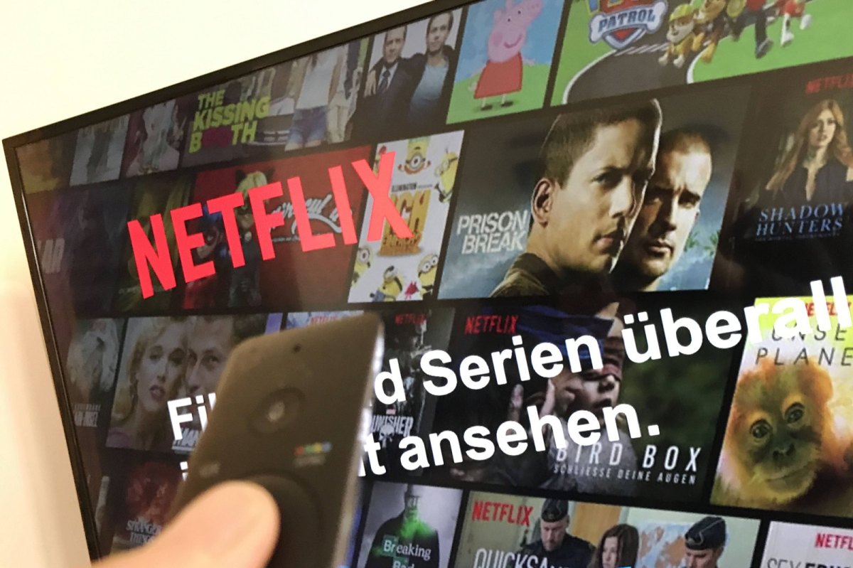 Netflix und Fernbedienung.