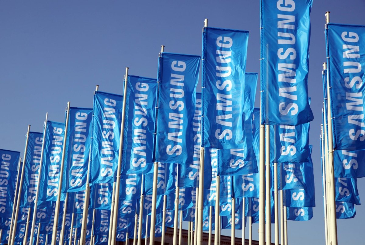 Samsung-Logo auf Flaggen