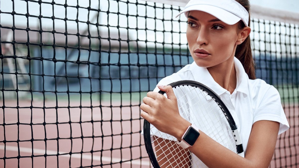 tennis-spielerin-mit-apple-watch