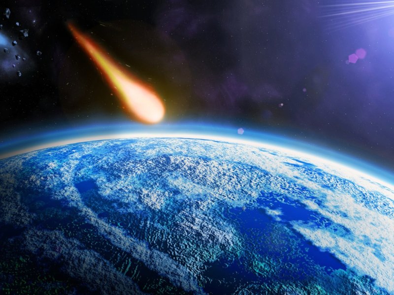 Asteroid beim Eintritt in die Atmosphäre