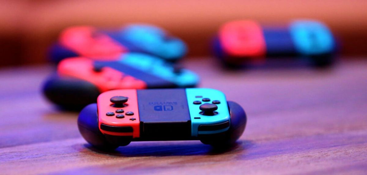 Nintendo Switch mit Joy-Con