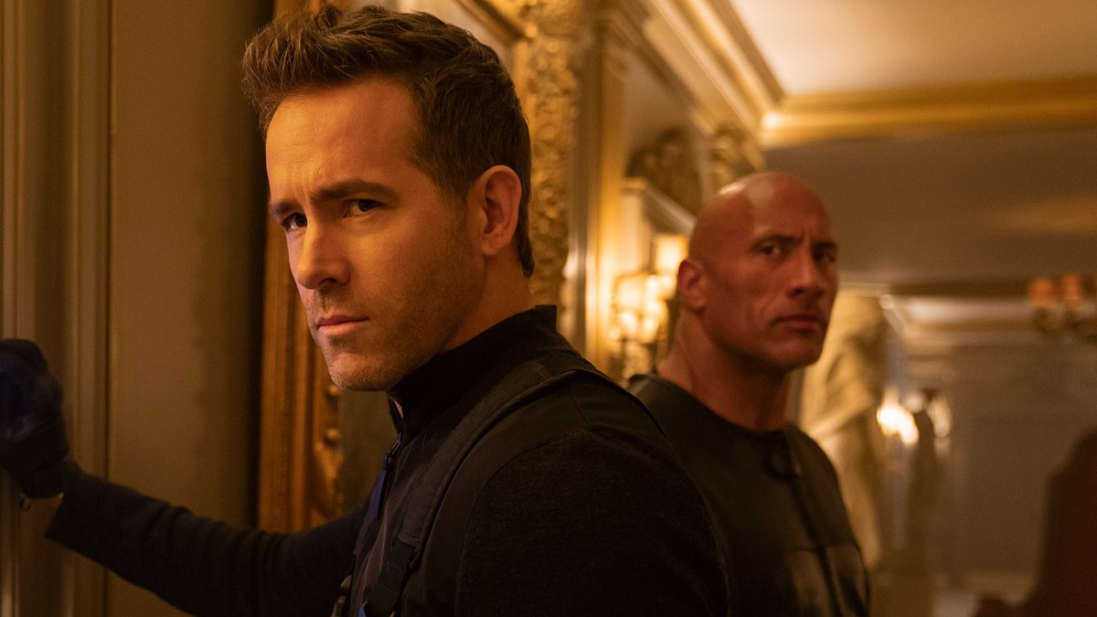 Ryan Reynolds und Dwayne Johnson in "Red Notice".. © @ 2021 Netflix