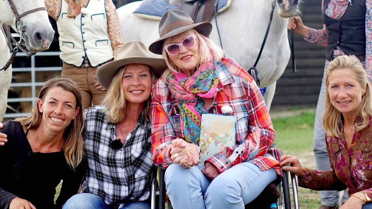 Gaby Köster: Ein Rollstuhl hält sie nicht vom Reiten ab. © RTL / (c)Katy Wagner/Pro GmbH