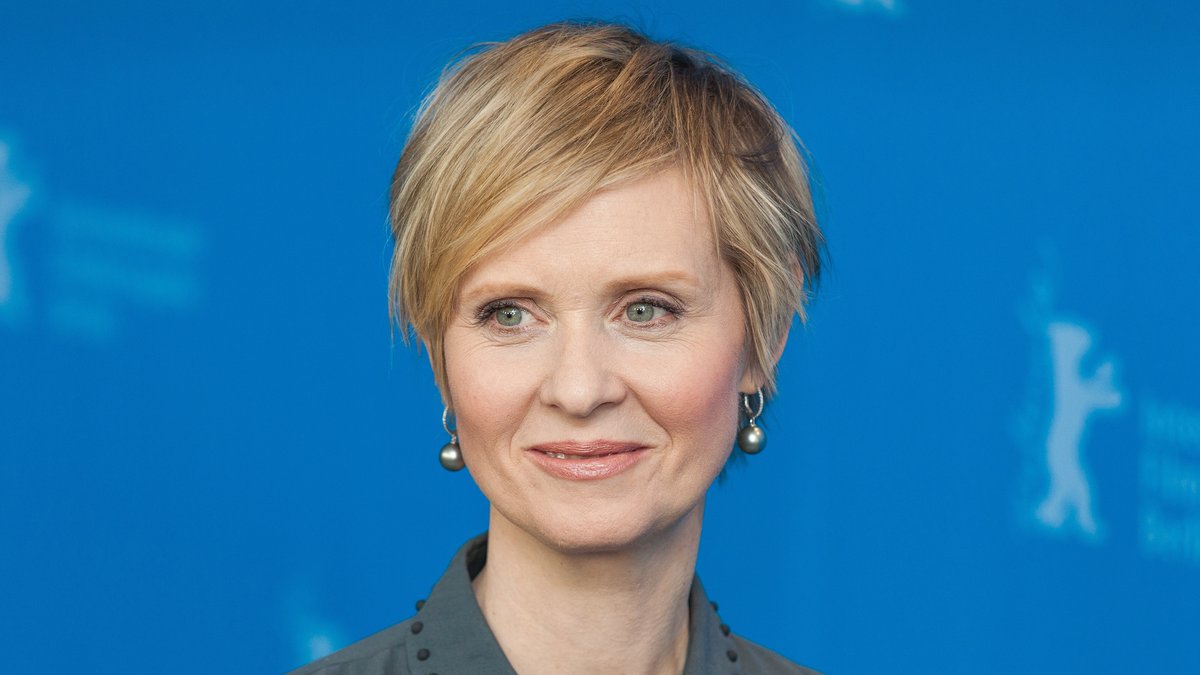 Cynthia Nixon schlüpft in "And Just Like That..." wieder in die Rolle der Miranda.. © taniavolobueva/Shutterstock.com