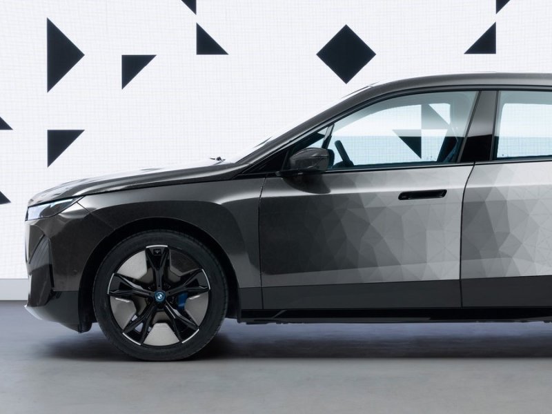 Der BMW iX Flow featuring E Ink soll seine Farbe wechseln können.. © Tom Kirkpatrick/BMW Group