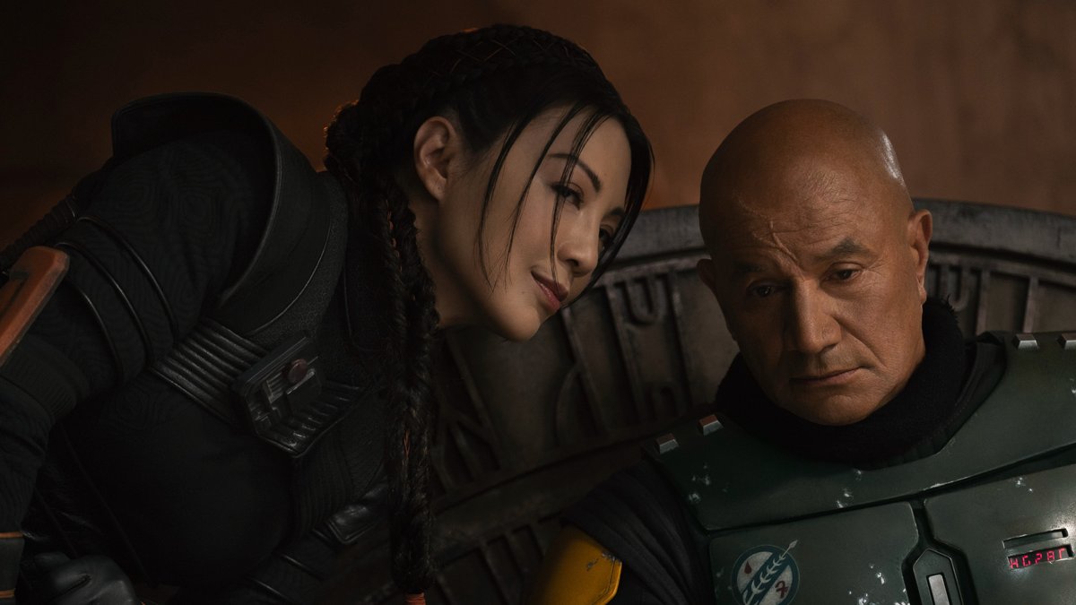 Temuera Morrison als Boba Fett und Ming-Na Wen als Fennec Shand in "Das Buch von Boba Fett".. © ©2022 Lucasfilm Ltd. & TM. All Rights Reserved.