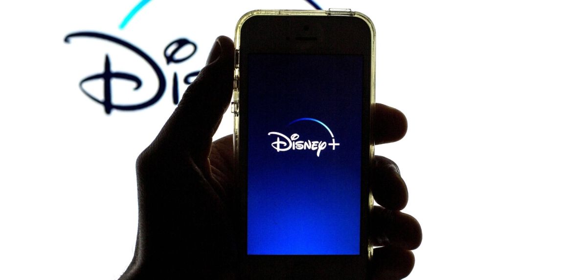 Disney Plus-Logo auf Smartphone-Screen