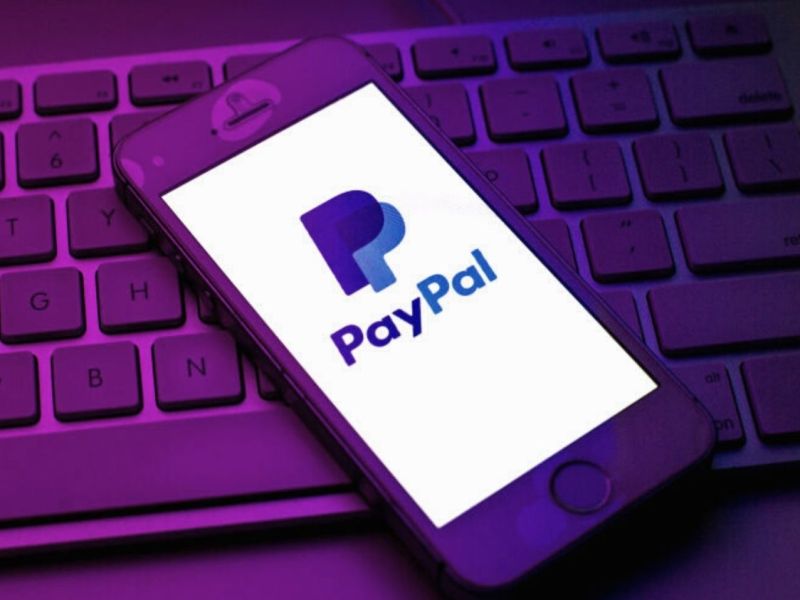 PayPal-Logo auf einem Smartphone