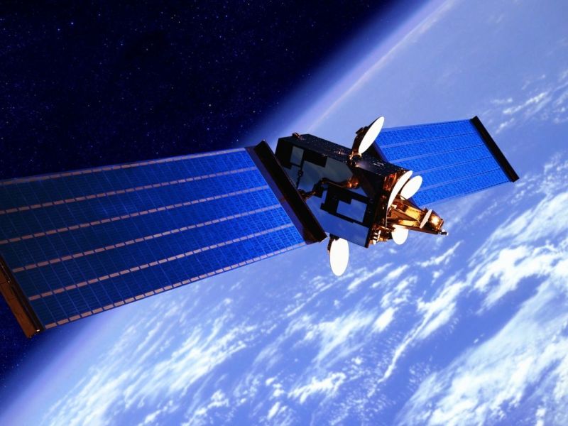 Satellit im Orbit der Erde