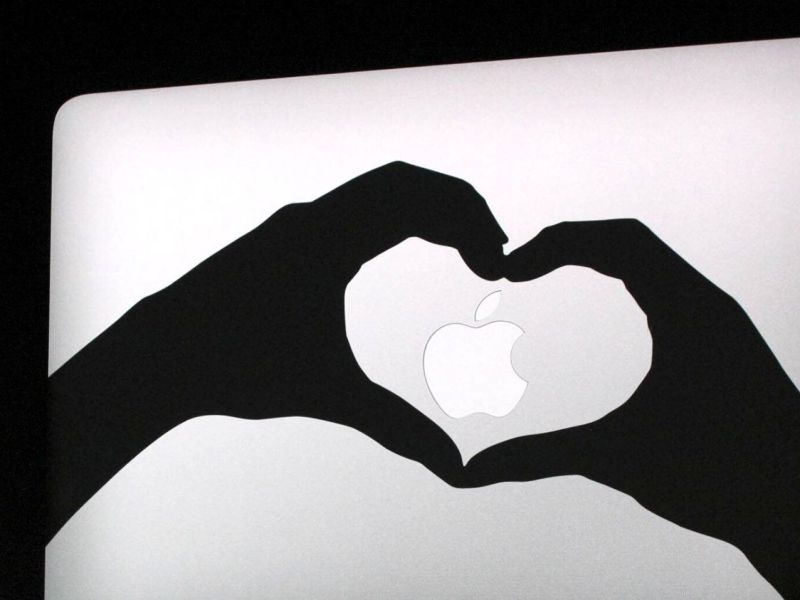 Apple Logo und ein Herz