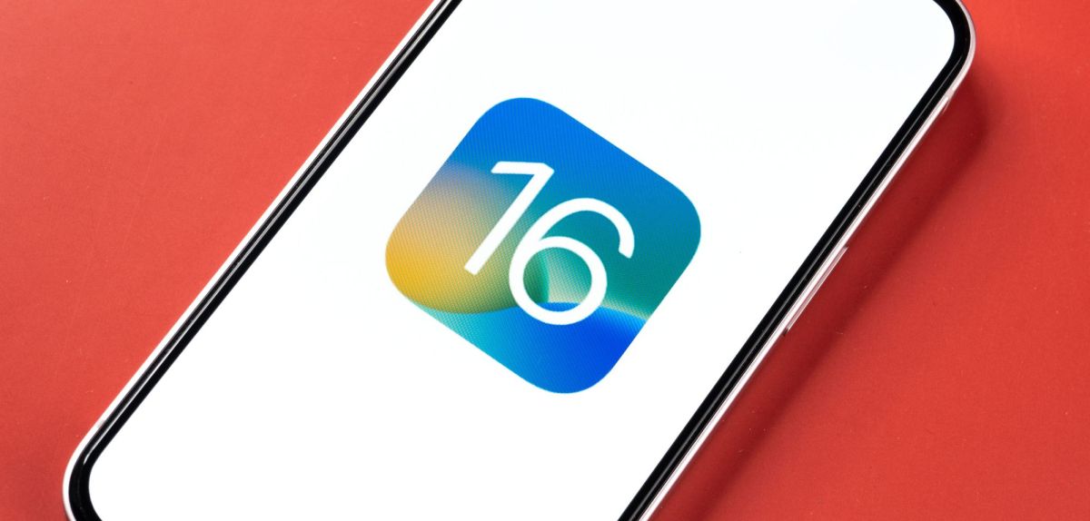 iOS 16