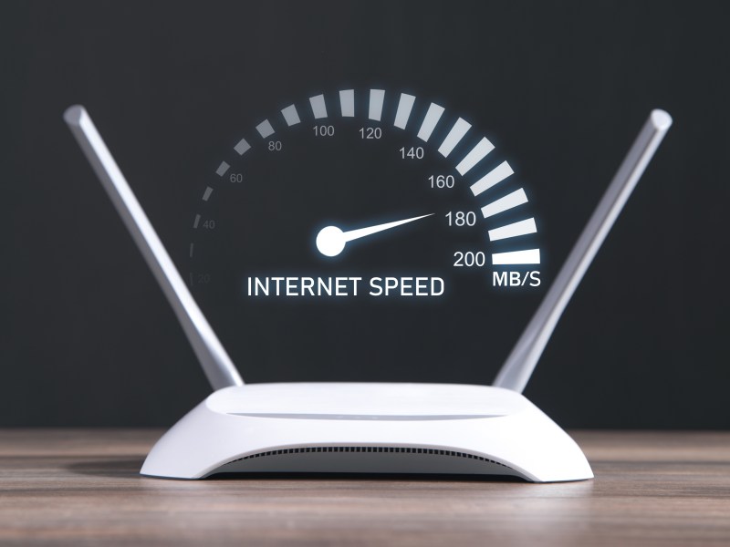 WLAN-Router mit Geschwindigkeitsanzeige