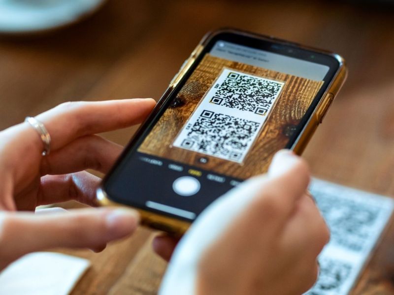 QR-Code mit dem Smartphone einscannen