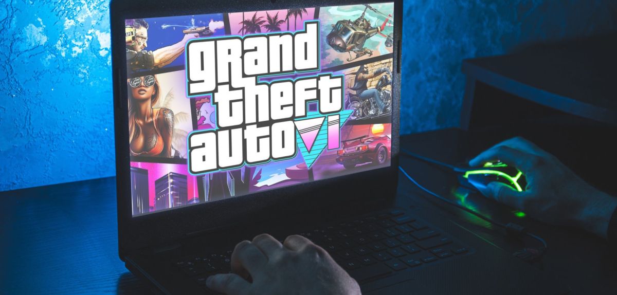 Inoffizielles "GTA 6"-Artwork auf einem Laptop-Bildschirm.