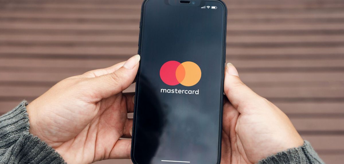 Mastercard Logo auf dem Handy