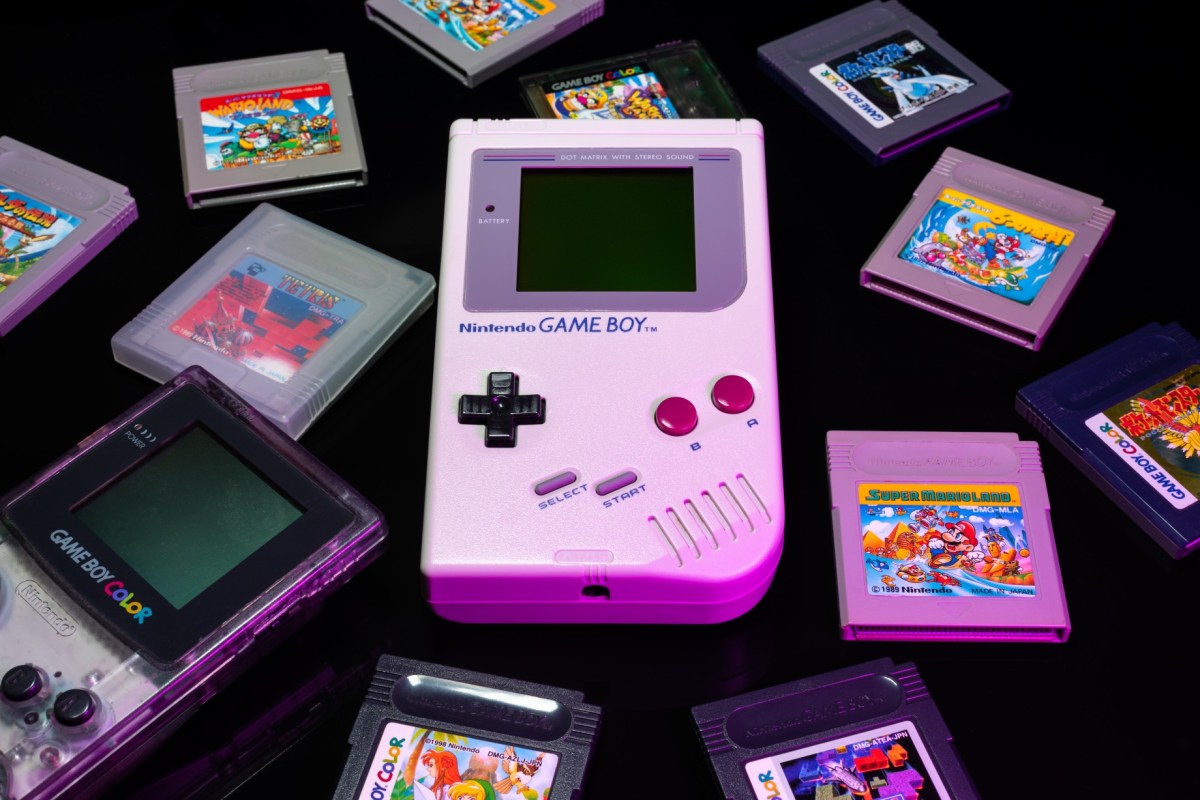 Game Boy mit Spielen