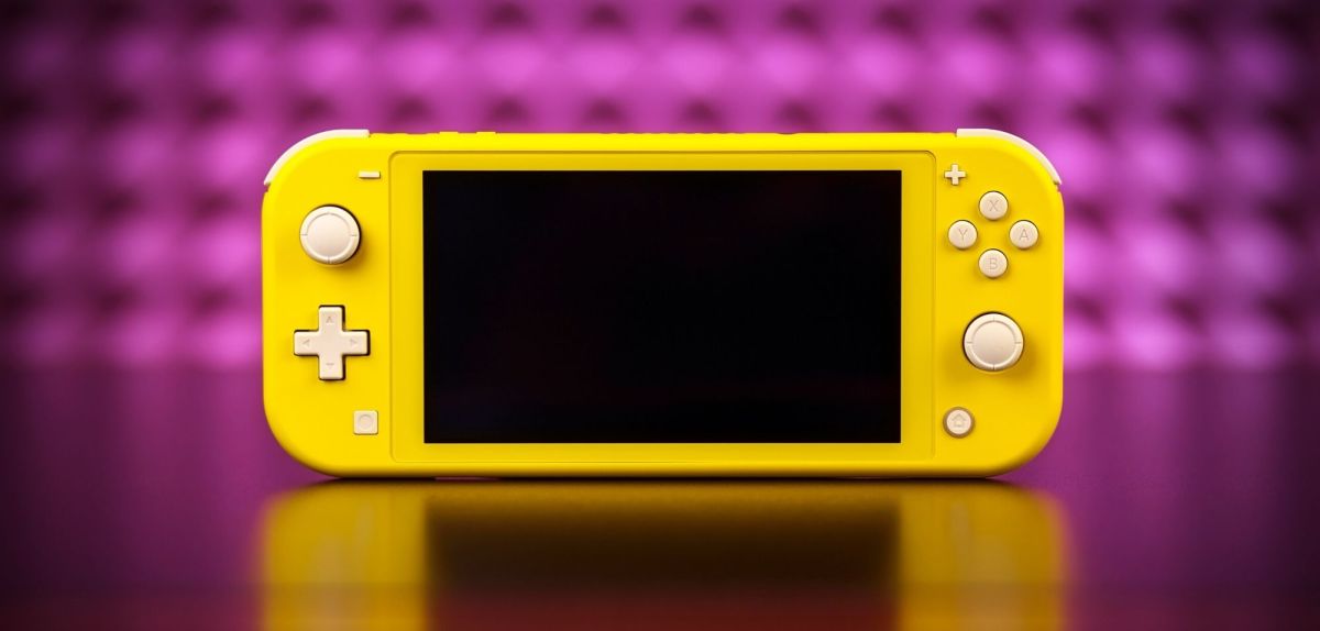 Nintendo Switch Lite in gelb.