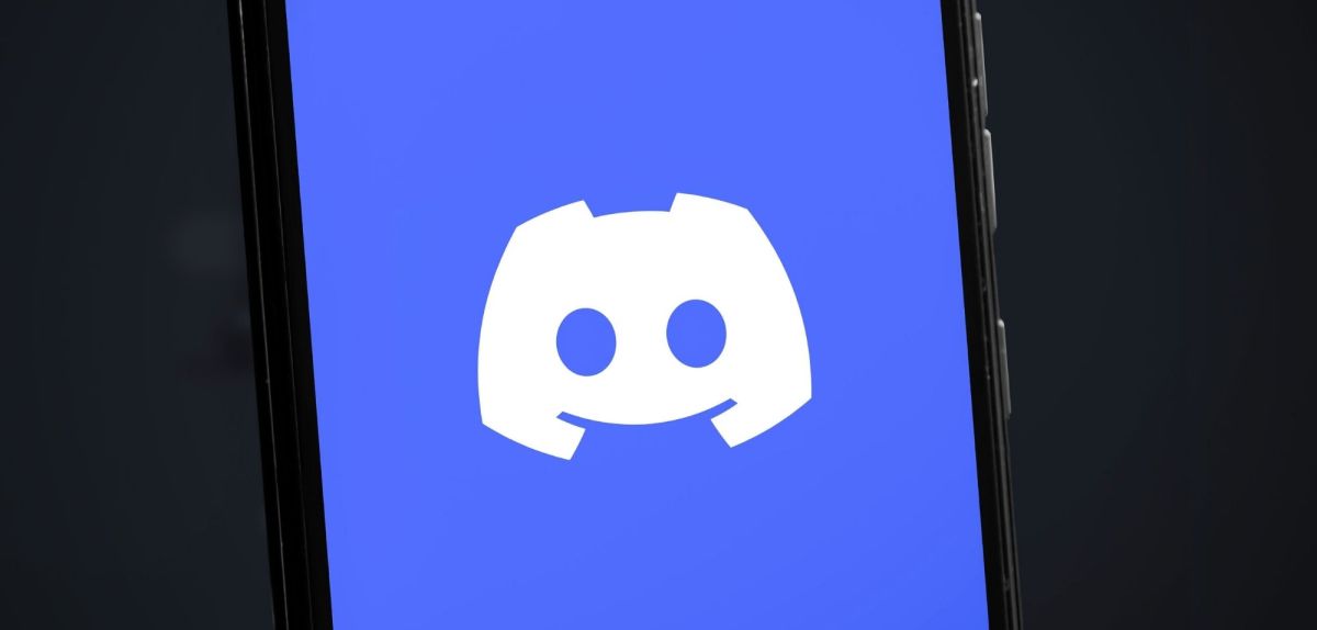 Discord-Logo auf einem Handy-Bildschirm.