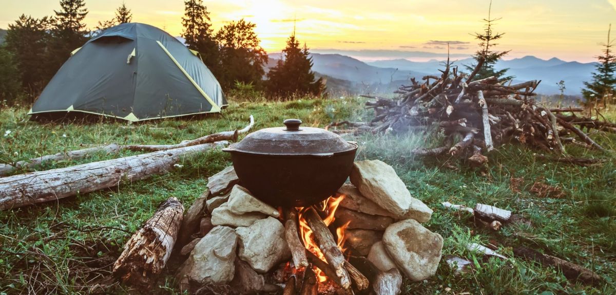 Nachhaltig campen mit Feuer