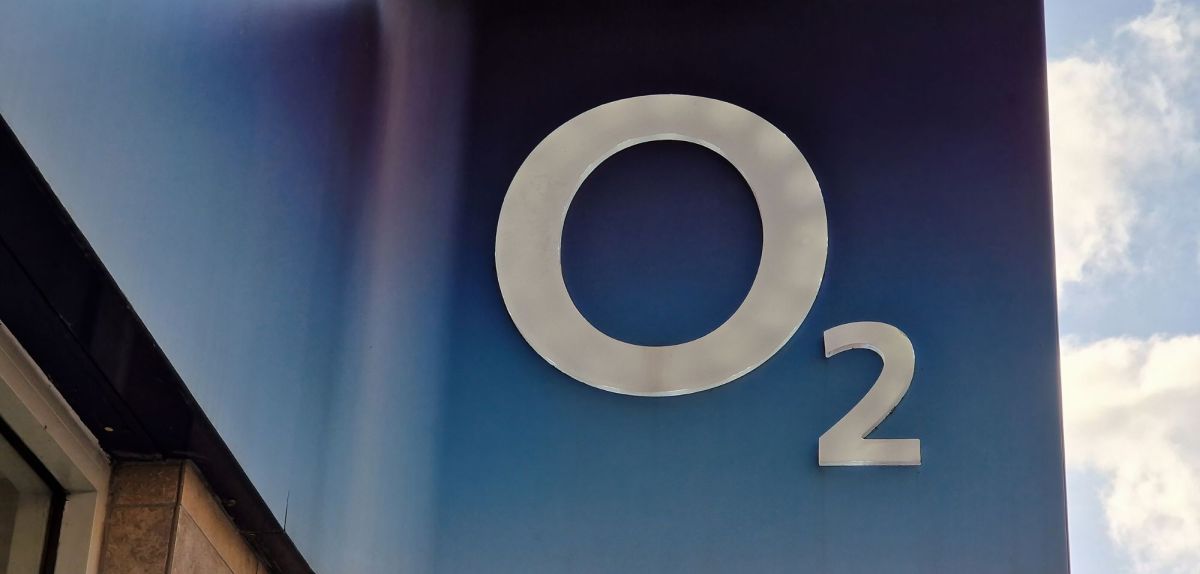 o2 Logo an GeschÃ¤ft