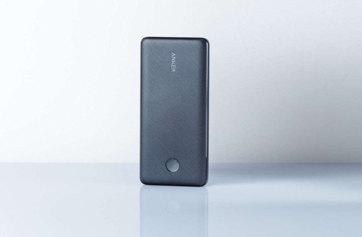 Anker-Powerbank vor weißem Hintergrund