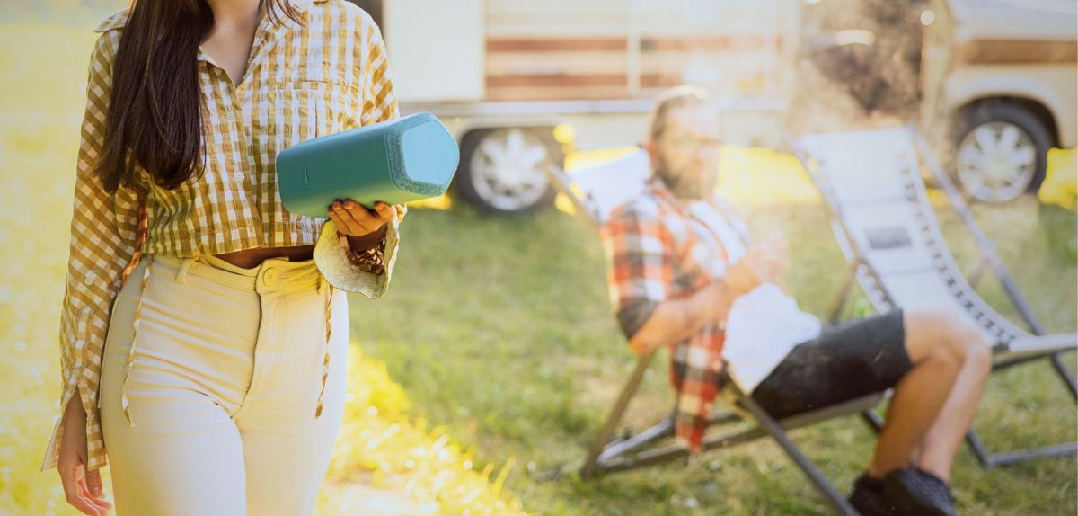 Bluetooth-Lautsprecher beim Camping