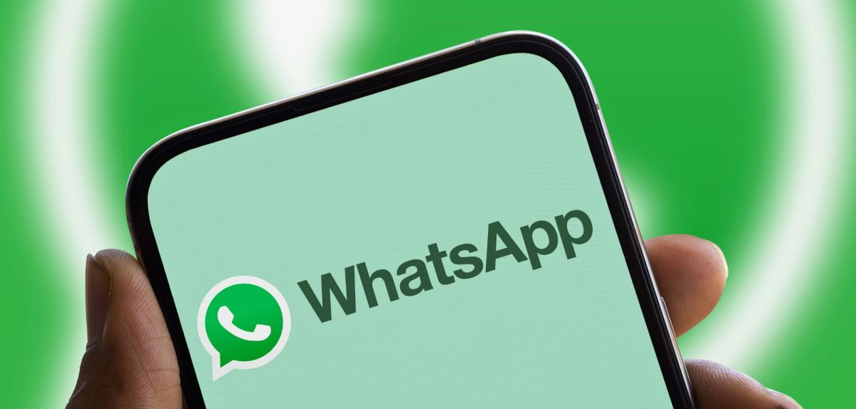 WhatsApp-Logo auf Smartphone