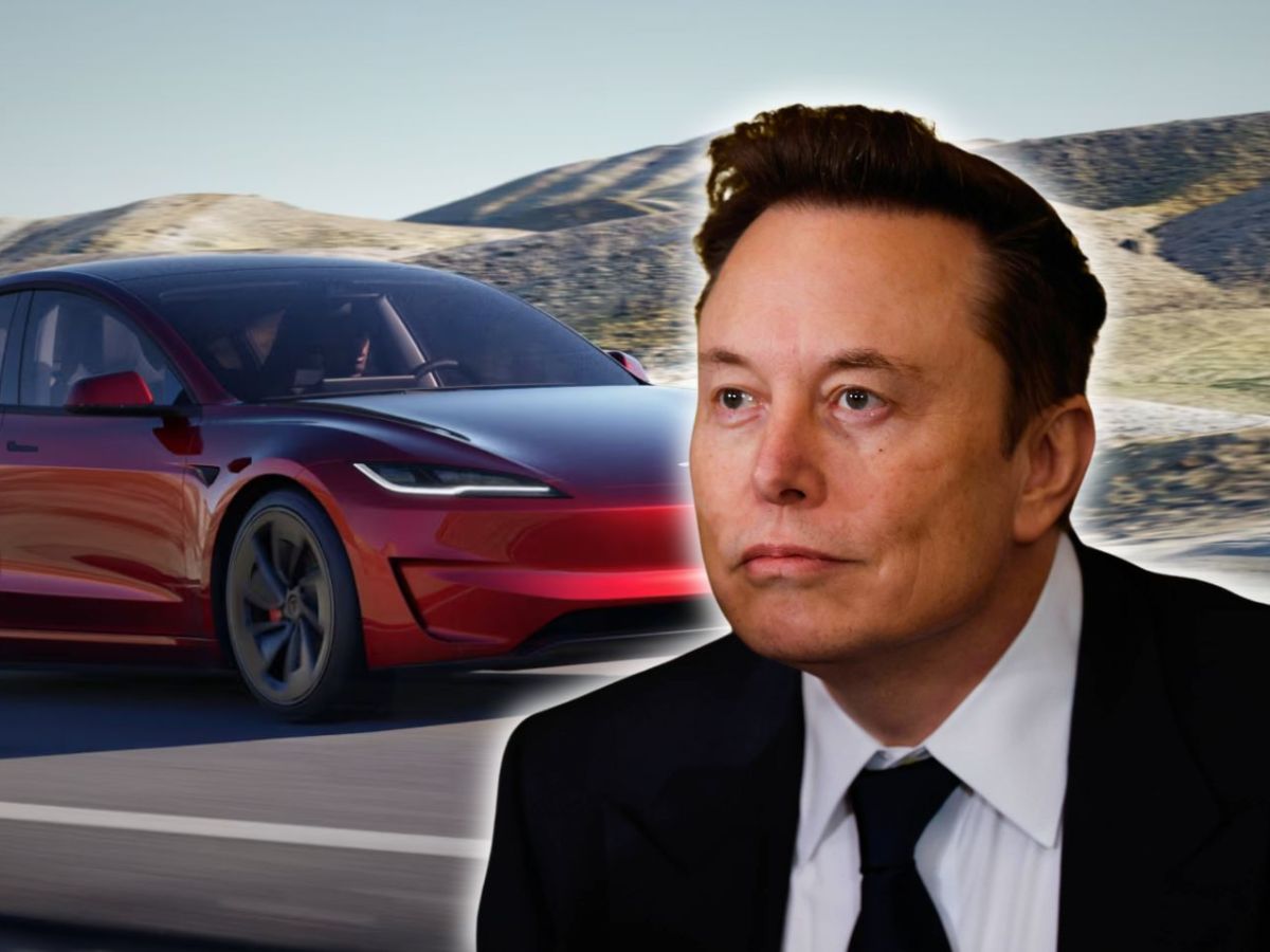 Elon Musk vor einem Tesla Model 3 Performance