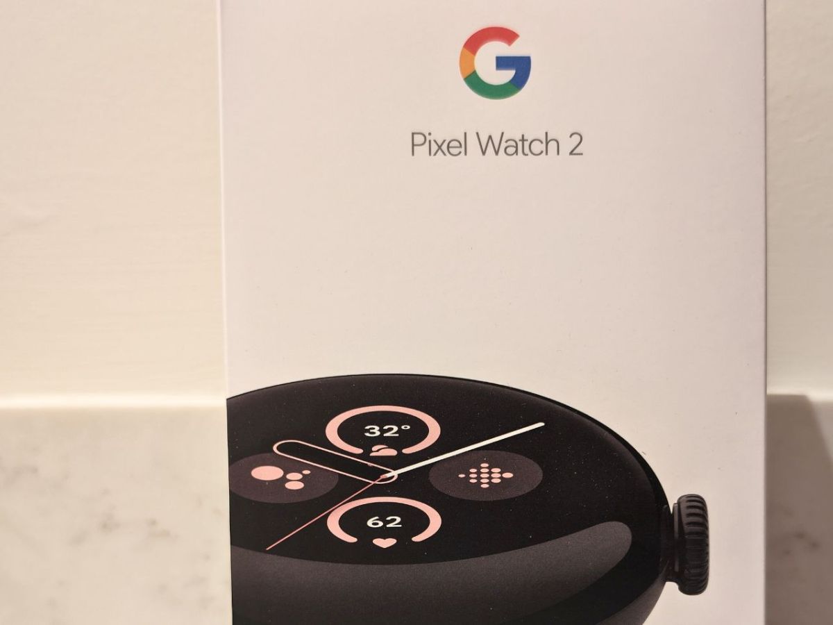 Verpackung der Google Pixel Watch.