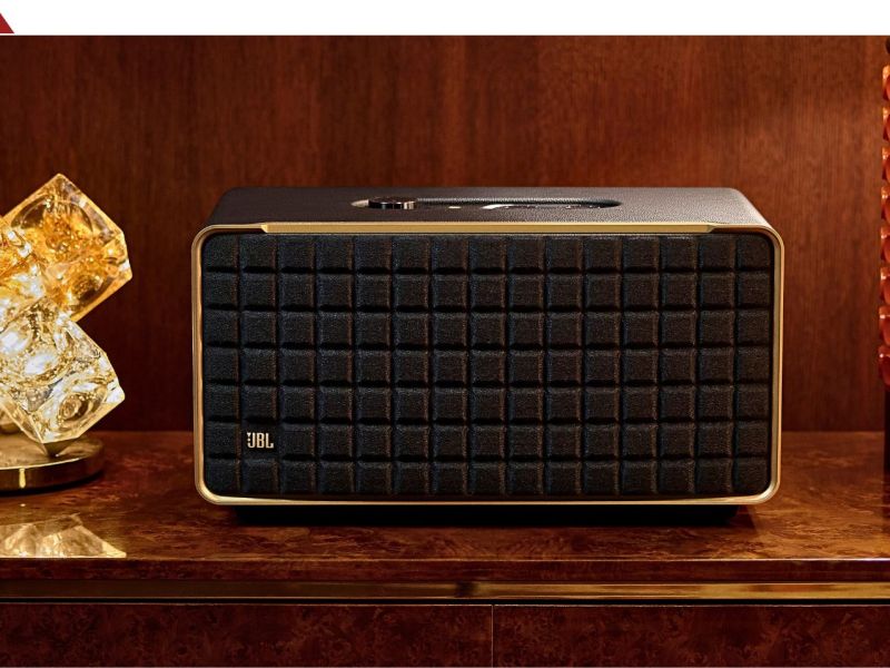 JBL Authentics 300